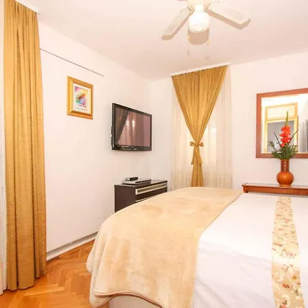 Apartment In - Riviera 46480 Split